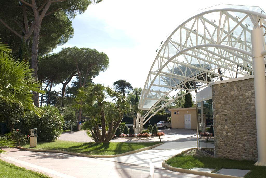 Park Hotel Marinetta Marina Di Bibbona Esterno foto